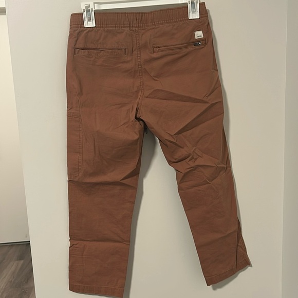 Vuori Ripstop Clay Brown Hiking Athletic Capri Pants Size XS - Picture 3 of 4
